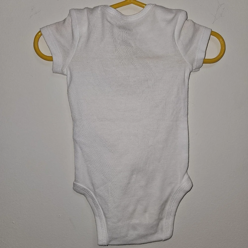 Nwot 2‎ bodysuits easter carters size 3 months white and light green